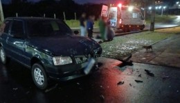Motociclista fica ferido em colisão com carro
