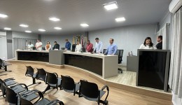 Vereadores aprovam licença-maternidade de seis meses para a prefeita Bianca Maran Bertamoni