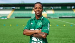 Jogador da Chapecoense vira réu por fraude em apostas esportivas e lavagem de dinheiro