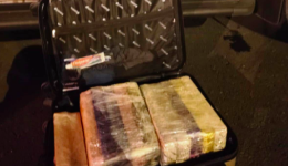 Passageiro de ônibus é preso com mais de 15 kg de maconha no Oeste