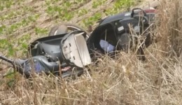Motociclista é socorrido inconsciente após queda