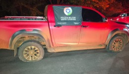 PM monta barreira no trevo de Flor de Sertão e recupera Hilux furtada no RS