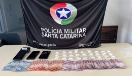 Homem é preso por tráfico de drogas no Centro