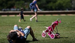Pediatras pedem aprovação de lei com licença-paternidade de 1 mês