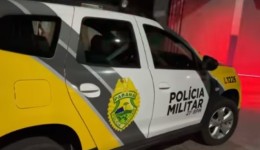 Homem foge após ser flagrado espiando a vizinha tomar banho
