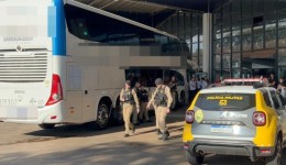 Passageiro de ônibus é encontrado morto durante viagem