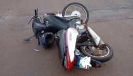 Homem fica ferido em colisão entre carro e moto na manhã desta sexta-feira (9)