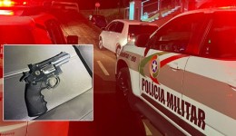 Polícia Militar apreende veículo após fuga e encontra revólver de pressão