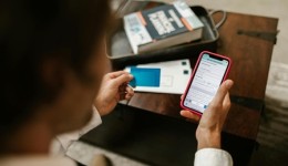 Golpistas simulam suporte bancário e induzem vítimas a instalar aplicativo espião