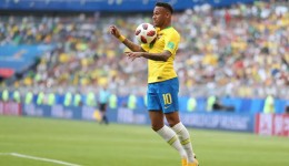 Neymar sofre lesão e pode desfalcar Seleção na estreia da Copa do Mundo