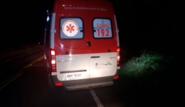 Carro atinge pedestre no acostamento da PR-483 e condutor foge sem prestar socorro