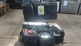 BPFRON apreende cigarros, pods, papel seda e Vital Honey em ônibus interestadual