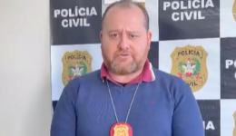 Suspeito de homicídio em Palma Sola se apresenta à Polícia Civil acompanhado de advogada