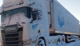 Neve deixa cerca de 50 caminhões de empresa de Concórdia retidos na fronteira entre Argentina e Chile