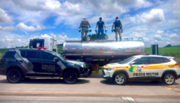 Mais de 120 mil maços de cigarros são encontrados em caminhão-tanque abordado na SC-155