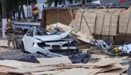 Quem paga o prejuízo do acidente com carreta que atingiu 14 veículos em SC