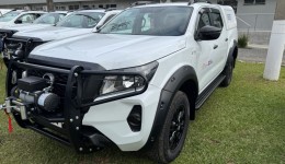 Celesc investe na substituição de 255 veículos e entrega 8 novas caminhonetes cabine dupla