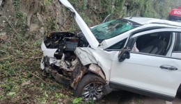 Idosa fica ferida após capotamento na SC-305