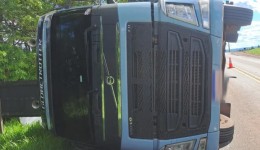 Sinistro de tombamento é registrado na PR-583