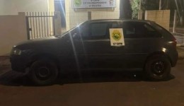PM recupera veículo furtado e prende homem por receptação