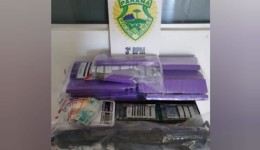 Envolvidos com tráfico são presos com mais de 18kg de maconha e réplica de fuzil