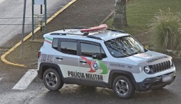 Homem com mandado por tráfico de drogas é preso