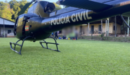 Homem tenta se desculpar, mas acaba assassinado com quatro tiros em campo de futebol em SC