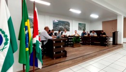 Projetos de LOA e PPA seguem em análise nas comissões da Câmara de Barracão
