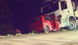 Colisão frontal na BR-163 deixa uma mulher morta