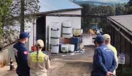 Vazamento de ácido clorídrico mobiliza bombeiros na divisa com Santa Catarina