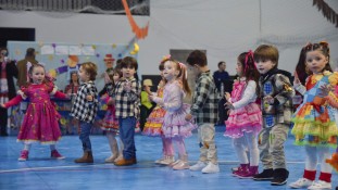Escola Tia Jô celebra mais um Arraiá de sucesso e mantém viva a tradição de São João