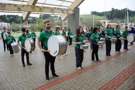 Desfile de 7 de Setembro reúne escolas, instituições e comunidade