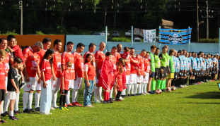 Grenal beneficente reúne mais de 3 mil pessoas e entra para a história do município