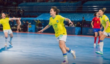 Brasil supera Espanha e se garante na final