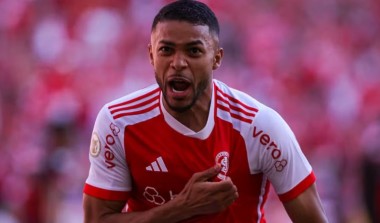 Internacional sofre transfer ban da FIFA por dívida envolvendo atacante Wanderson