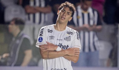 Meninos da Vila brilham, Santos goleia o Cuenca e avança na Sul-Americana