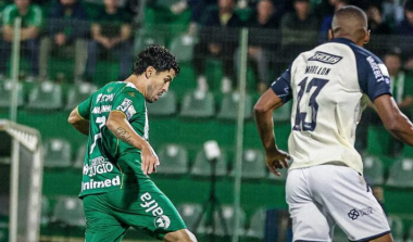 Gol contra nos minutos finais decreta derrota cruel da Chapecoense diante do Remo