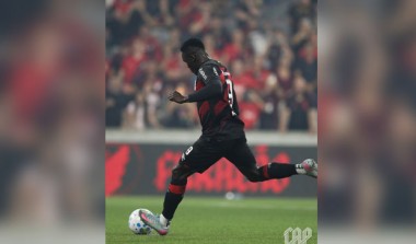 Athletico-PR vence o Cruzeiro e embala no Brasileirão