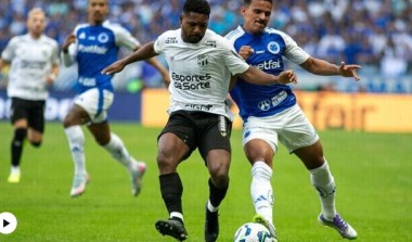Ceará vence de virada, cala o Mineirão e derruba o Cruzeiro para segundo