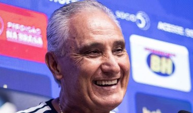 Tite é apresentado no Cruzeiro e comenta sobre Gabigol