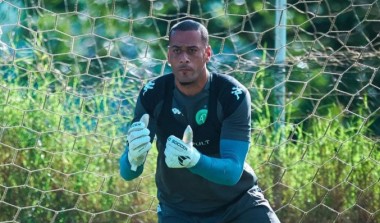 Titular da Chape, Léo Vieira é vendido para o Bahia