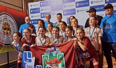 Futsal feminino sub-09 conquista título inédito da Taça Móveis Léo