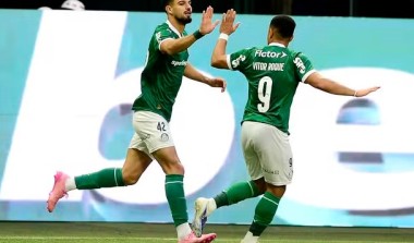 Palmeiras vence Ceará de virada para aliviar pressão no Allianz Parque
