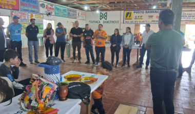 Taça Roque Rohr abre disputa de bochas com 10 equipes e homenagem a liderança comunitária