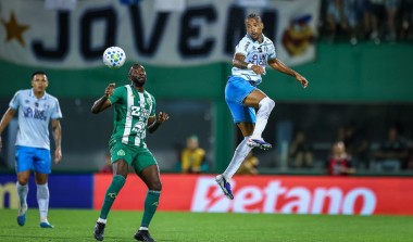Grêmio busca empate contra a Chapecoense na Arena Condá