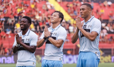 Grêmio vence o já rebaixado Sport e garante vaga na Copa Sul-Americana em 2026