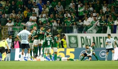 Palmeiras vence o Grêmio com gol relâmpago e encosta no líder Cruzeiro