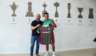Fluminense oficializa a chegada de Guilherme Arana