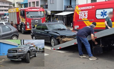 Colisão entre caminhonete argentina e carro brasileiro é registrada na Rua Goiás