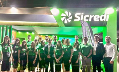 Sicredi Fronteiras impulsiona negócios e fortalece relacionamento com associados durante a Expoamp 2026